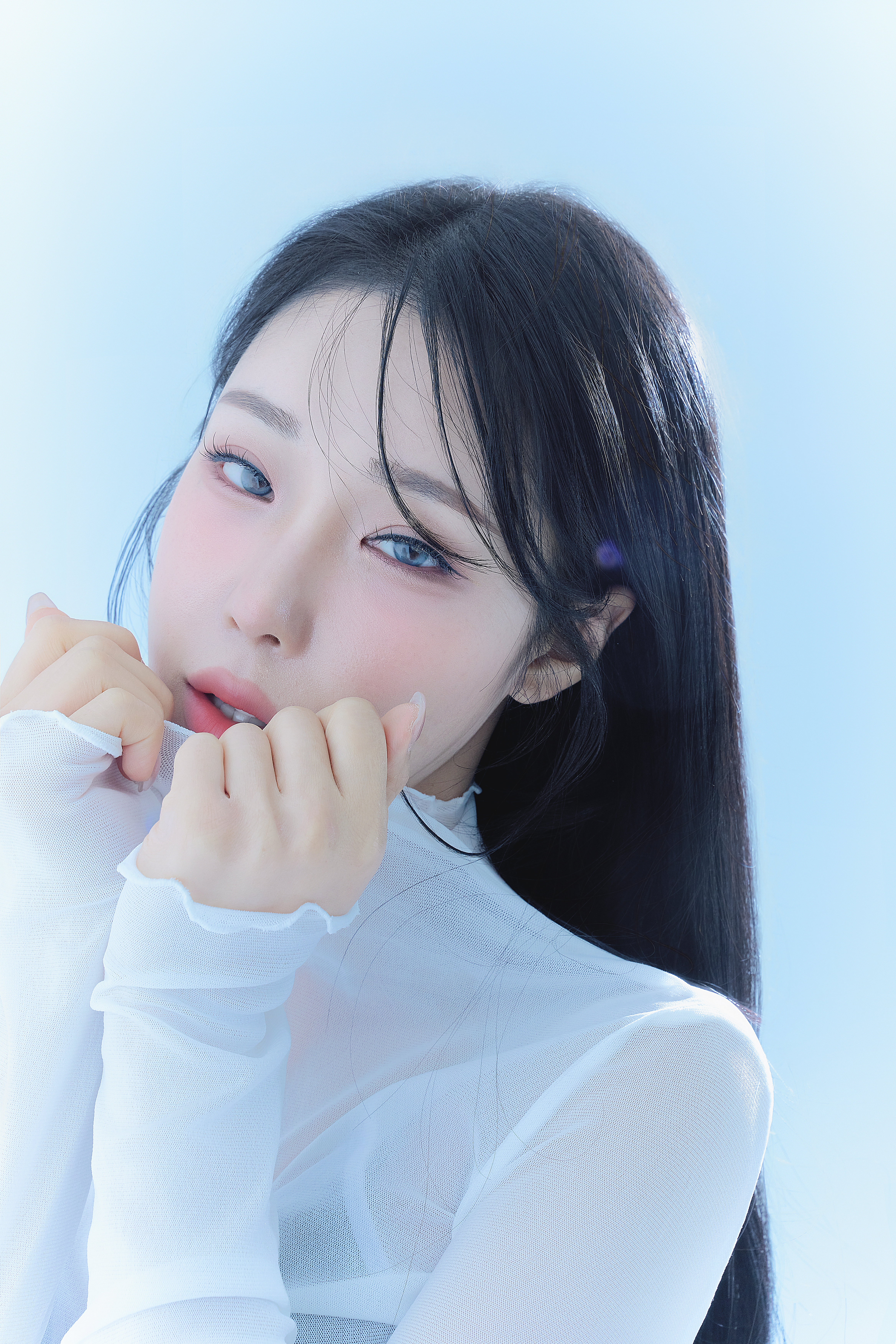 로얄웍스 인물 중심 캠페인 이미지